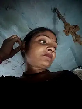 Hotty raghni online show from February 16, 2026, 3:10 pm