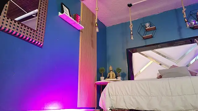 Ladyy brownn online show from April 2, 2026, 11:39 am