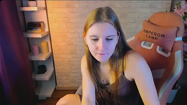 Caroline Desire  online show from February 20, 2026, 7:43 am