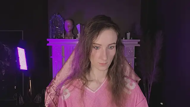 AriaLiko online show from April 17, 2026, 8:33 pm