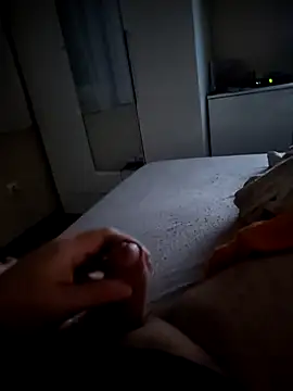 latya111 online show from March 12, 2026, 10:14 pm