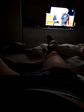 latya111 online show from March 1, 2026, 9:37 pm