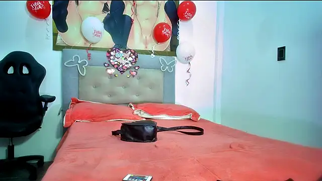 Snapshot of MEW_ALIX chatting on February 25, 2026, 1:44 pm MEW ALIX online show from February 25, 2026, 1:44 pm