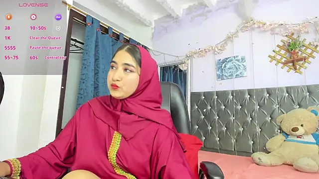 Snapshot of SamiraAwada chatting on May 28, 2026, 7:09 pm SamiraAwada online show from May 28, 2026, 7:09 pm
