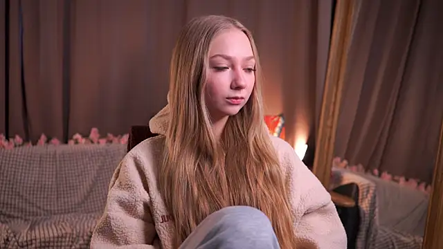 Snapshot of JosetteWeakly chatting on February 28, 2026, 6:13 am JosetteWeakly online show from February 28, 2026, 6:13 am