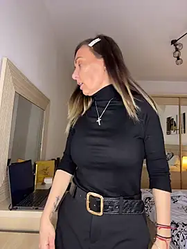 DivineAmely online show from March 10, 2026, 9:08 pm