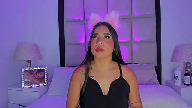 SussyFox online show from April 7, 2026, 3:19 am