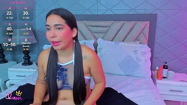 Snapshot of SussyFox chatting on February 15, 2026, 1:54 pm SussyFox online show from February 15, 2026, 1:54 pm