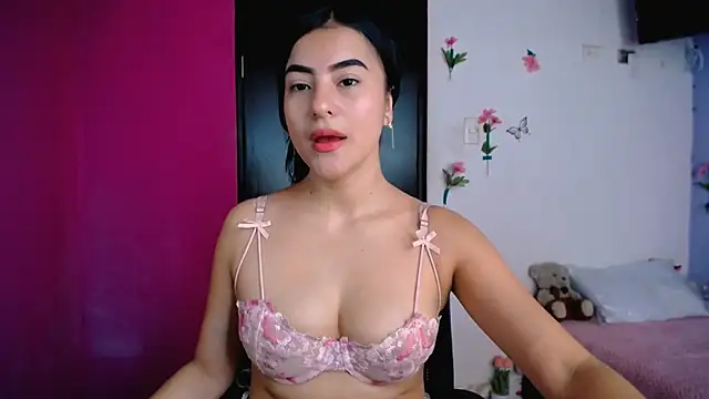 charlotte petit  online show from February 26, 2026, 4:07 pm