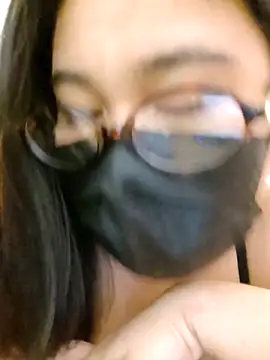 Snapshot of mini27mimi chatting on May 17, 2026, 7:14 pm mini27mimi online show from May 17, 2026, 7:14 pm