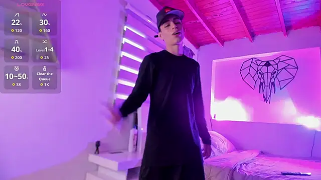 Snapshot of juan_posada chatting on February 25, 2026, 9:36 pm juan posada online show from February 25, 2026, 9:36 pm