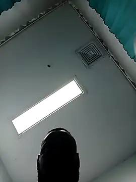 Snapshot of Tuverdugo12 chatting on February 26, 2026, 2:44 am Tuverdugo12 online show from February 26, 2026, 2:44 am