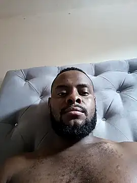 Snapshot of Tuverdugo12 chatting on February 15, 2026, 10:30 pm Tuverdugo12 online show from February 15, 2026, 10:30 pm