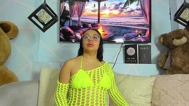 Snapshot of amy_noa chatting on March 3, 2026, 12:28 am amy noa online show from March 3, 2026, 12:28 am