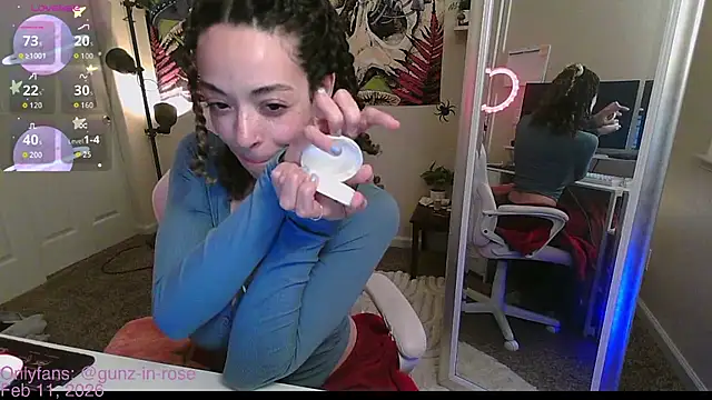 Snapshot of gunzinrose chatting on February 12, 2026, 3:17 am gunzinrose online show from February 12, 2026, 3:17 am