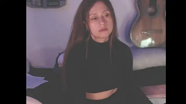 Lametaleralatina online show from April 12, 2026, 3:54 am