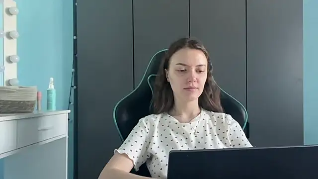 Snapshot of AndreeMerryman chatting on February 17, 2026, 1:03 am AndreeMerryman online show from February 17, 2026, 1:03 am