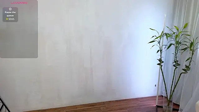  EliDream online show from April 28, 2026, 9:35 am