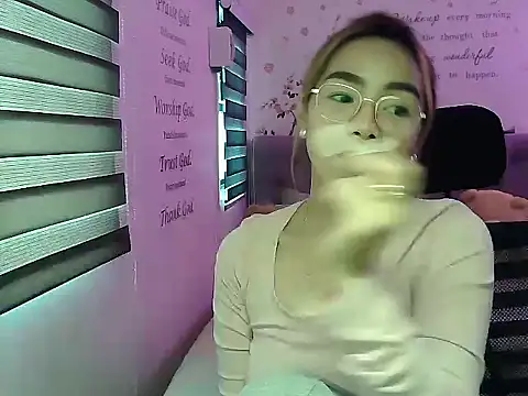 sangkissed92 online show from March 23, 2026, 4:23 am