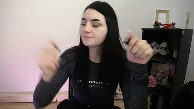 Snapshot of TurnMe_On chatting on February 16, 2026, 12:26 pm TurnMe On online show from February 16, 2026, 12:26 pm