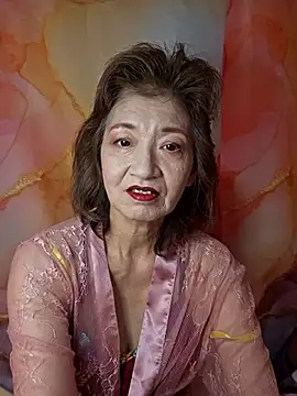 Snapshot of URAN429 chatting on May 4, 2026, 5:33 am URAN429 online show from May 4, 2026, 5:33 am