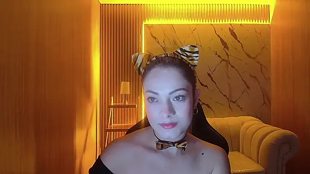 Snapshot of sofia_nova_tf chatting on February 5, 2026, 1:29 pm sofia nova tf online show from February 5, 2026, 1:29 pm