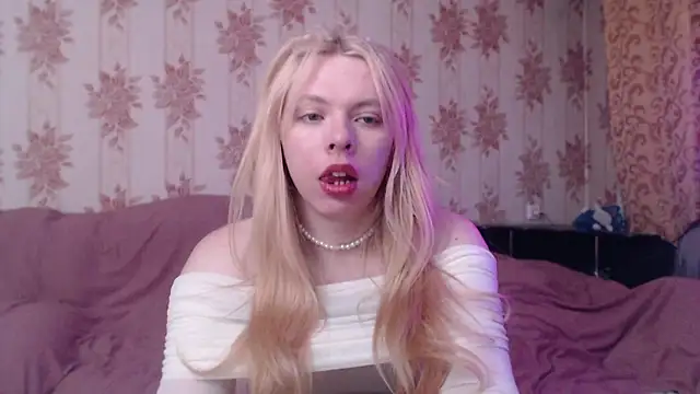 Snapshot of Cutie_Bambi chatting on February 9, 2026, 11:08 am Cutie Bambi online show from February 9, 2026, 11:08 am