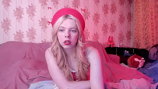 Snapshot of Cutie_Bambi chatting on February 24, 2026, 11:00 am Cutie Bambi online show from February 24, 2026, 11:00 am