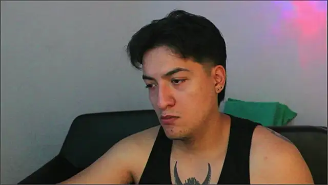 Snapshot of RoseSinsDonViktor chatting on February 22, 2026, 1:13 pm RoseSinsDonViktor online show from February 22, 2026, 1:13 pm