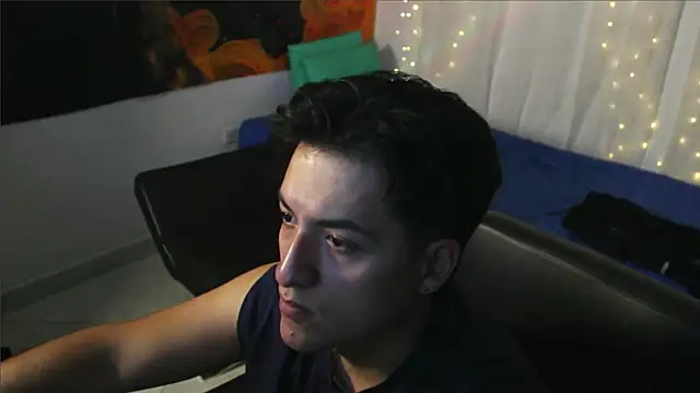 Snapshot of RoseSinsDonViktor chatting on May 31, 2026, 5:57 am RoseSinsDonViktor online show from May 31, 2026, 5:57 am