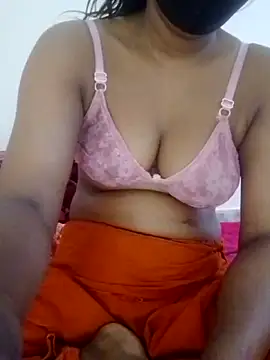 Toma7890 online show from April 7, 2026, 2:13 am