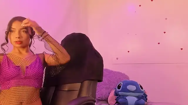 Bella Miller1  online show from March 23, 2026, 5:57 pm