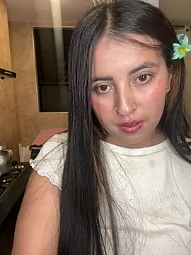 Snapshot of blush_bloom chatting on February 25, 2026, 2:23 am blush bloom online show from February 25, 2026, 2:23 am