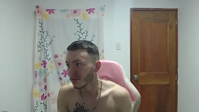 Snapshot of Ariana_Esteban07 chatting on February 19, 2026, 5:59 am Ariana Esteban07 online show from February 19, 2026, 5:59 am