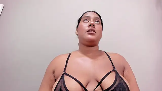 Nico Hillx online show from May 2, 2026, 9:20 pm