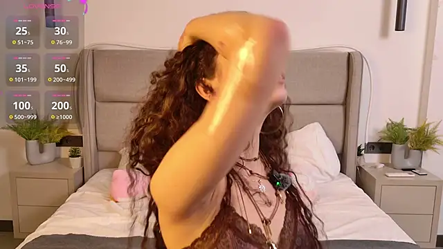 Snapshot of Luna_Starlight chatting on February 22, 2026, 9:16 pm Luna Starlight online show from February 22, 2026, 9:16 pm