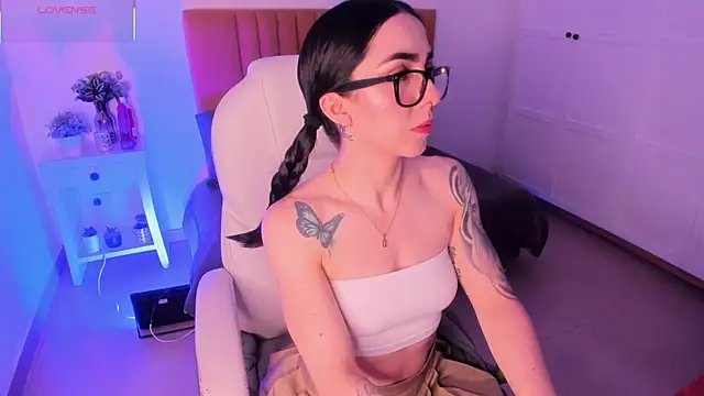 Snapshot of Luna_tagliaferri chatting on May 5, 2026, 1:03 pm Luna tagliaferri online show from May 5, 2026, 1:03 pm