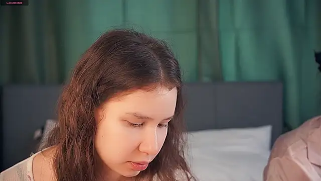 ZofiaSoshnik online show from February 24, 2026, 6:47 am