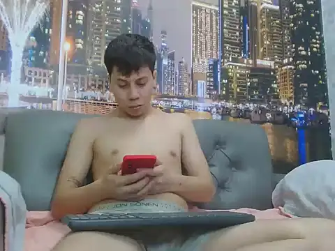 santiago xxxcol online show from April 14, 2026, 11:43 pm