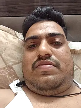 hunterkingshan online show from February 17, 2026, 6:27 pm