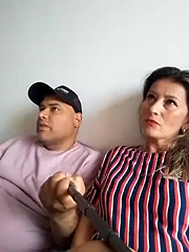 wessAndSandri online show from February 25, 2026, 7:58 pm