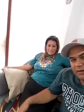 wessAndSandri online show from February 12, 2026, 7:57 pm