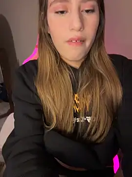 romyamo online show from April 8, 2026, 3:08 am