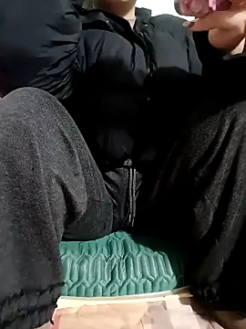 Snapshot of Tulip_ii chatting on February 5, 2026, 12:28 am Tulip ii online show from February 5, 2026, 12:28 am