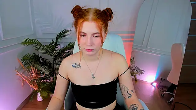 MiraBoom online show from April 5, 2026, 9:10 pm