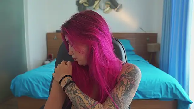 Sarah Pink online show from January 9, 2026, 1:01 am