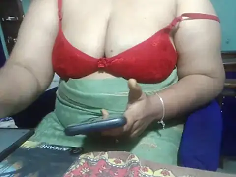 Snapshot of ANURADHA_2006 chatting on February 8, 2026, 7:22 pm ANURADHA 2006 online show from February 8, 2026, 7:22 pm