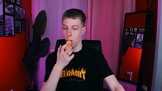 Dylan Norton online show from April 7, 2026, 9:11 am