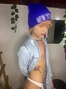 Snapshot of lucke_collins22 chatting on February 12, 2026, 7:08 am lucke collins22 online show from February 12, 2026, 7:08 am