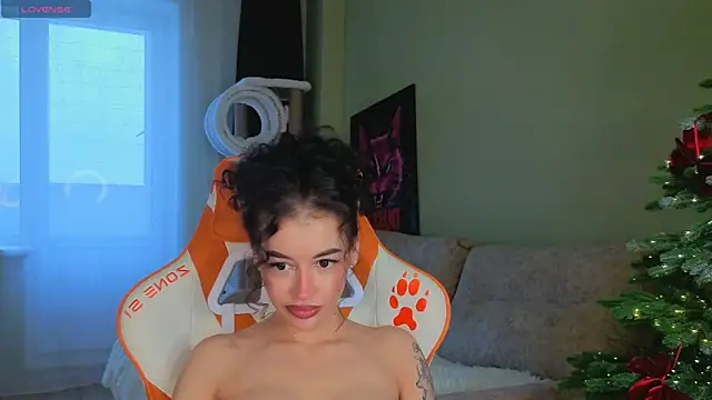 Snapshot of RiriDay chatting on February 10, 2026, 12:48 pm RiriDay online show from February 10, 2026, 12:48 pm